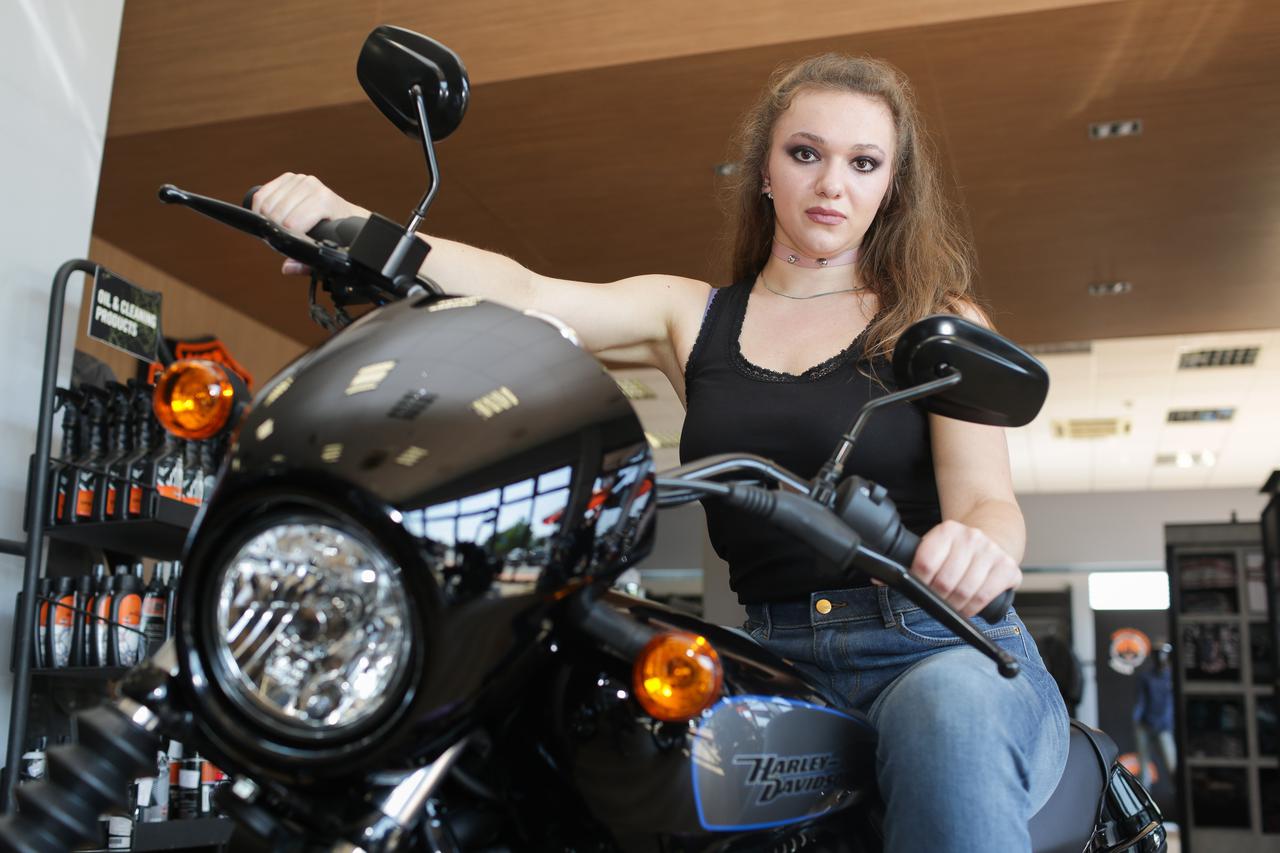 Lucija Perleta osvojila je Harley Davidson u nagradnoj igri Večernjeg lista
