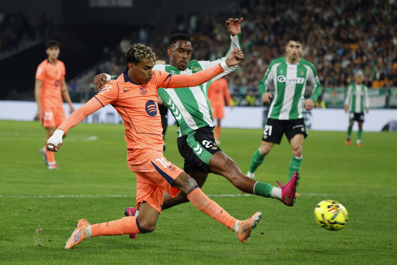 LaLiga - Real Betis v FC Barcelona