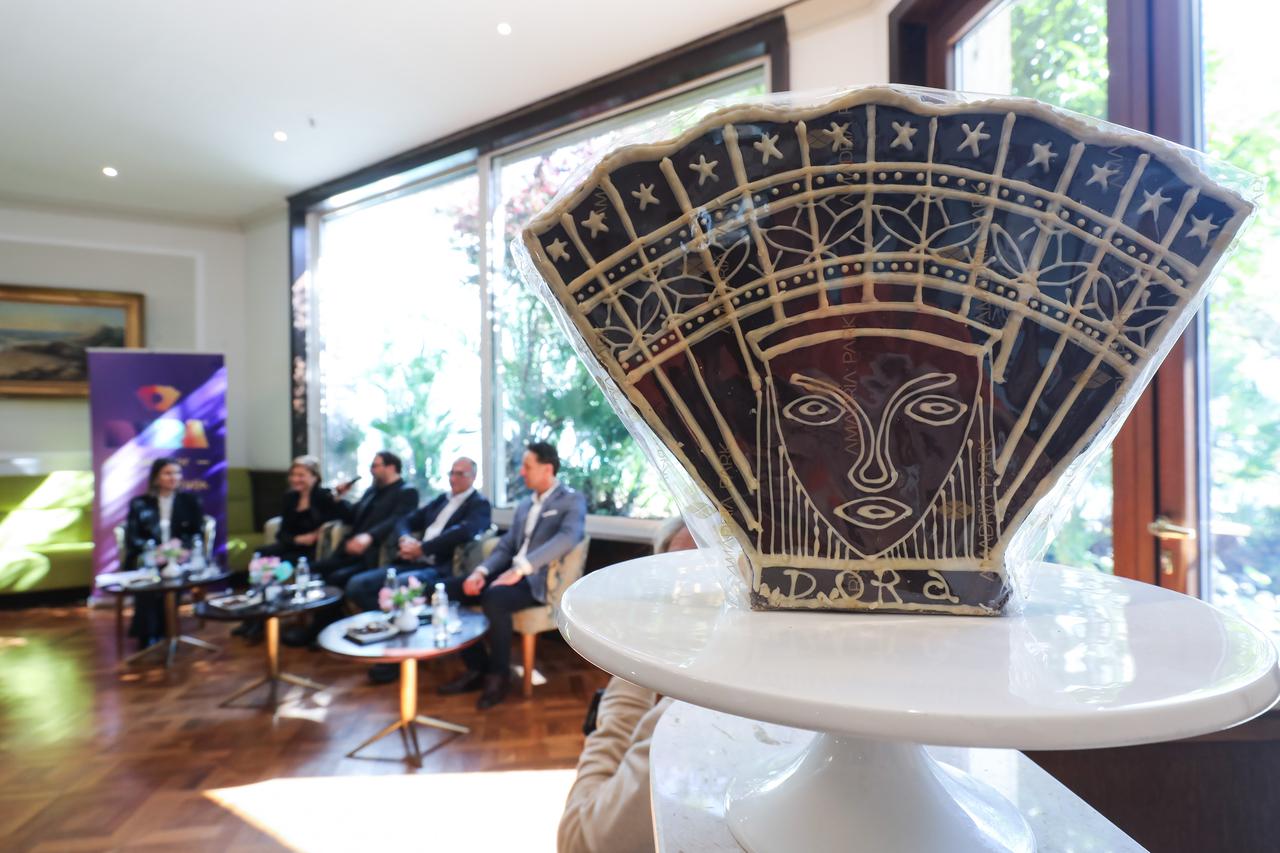 Press konferencija Dore