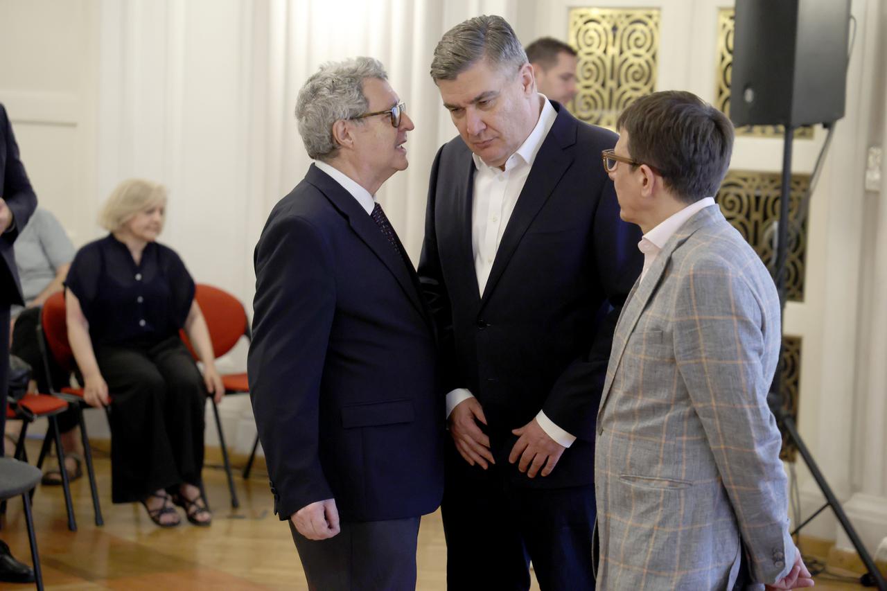 Zagreb: Predstavljena knjige Damira Grubiše "Diplomacija iza kulisa"