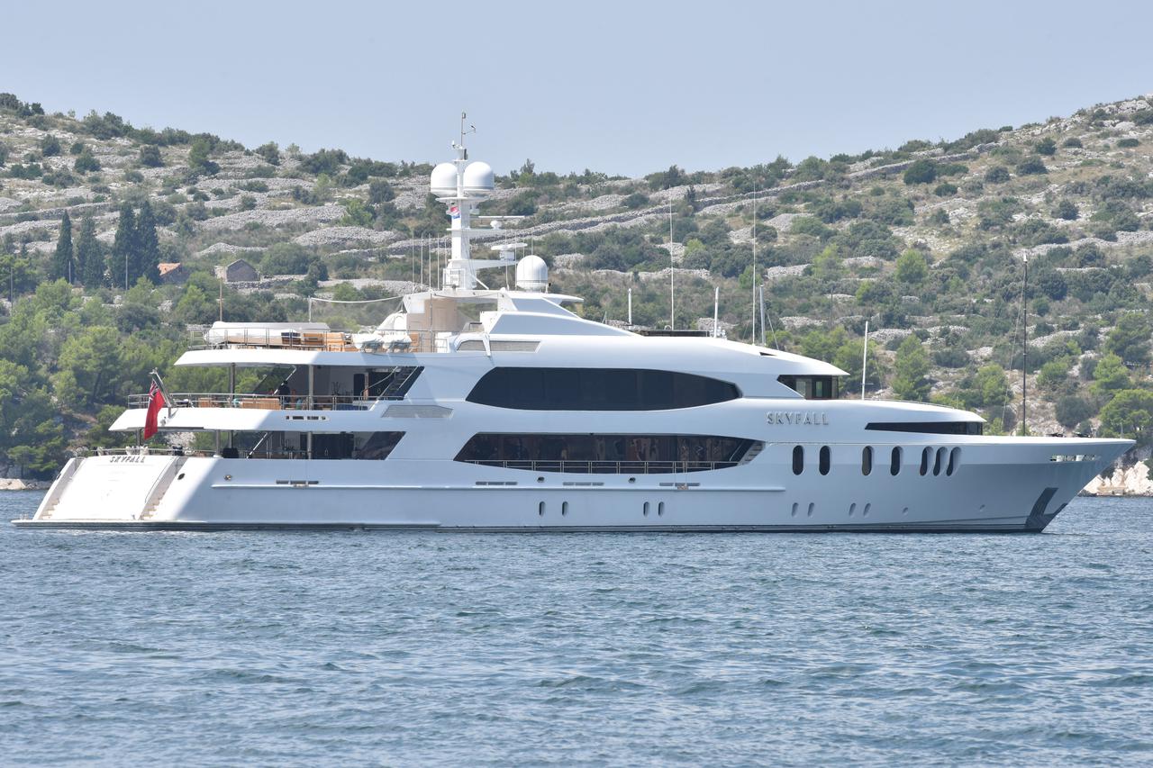 Jahta u Šibeniku/Ilustracija