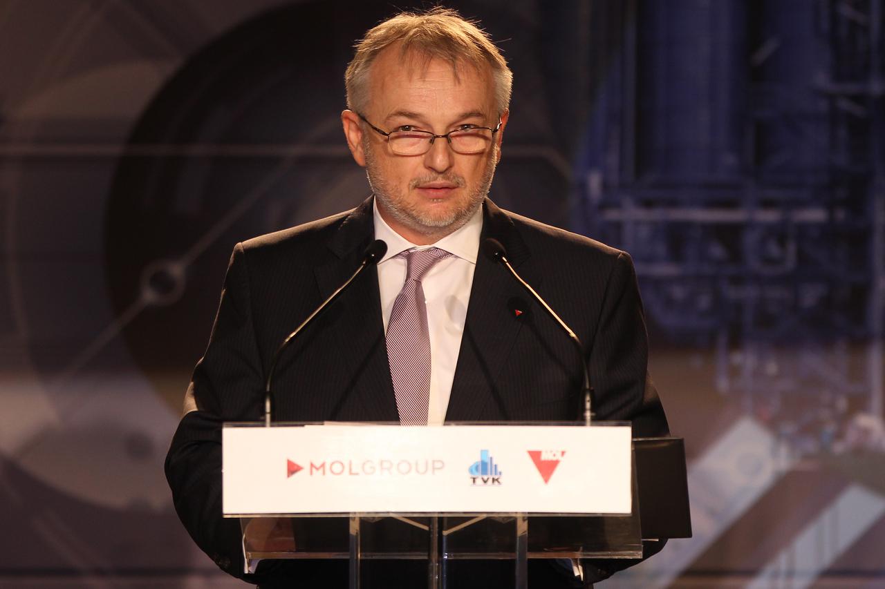 15.10.2013. Tiszaujvaros, Madjarska - Madjarski premijer Viktor Orban i predsjednik Uprave MOL-a Zsoltan Hernadi, za kojim je raspisana Interpolova tjeralica, otvorili su novi pogon butadiena u tvornici Tiszai Vegyi Kombinat.  Photo: Boris Scitar/Vecernji