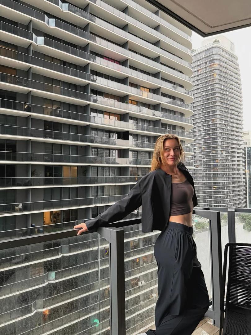 Španjolska teniska zvijezda Paula Badosa, koja je pravi mamac za reklamne marke, ponovno je privukla pažnju javnosti, ali ovoga puta izvan teniskog terena. 