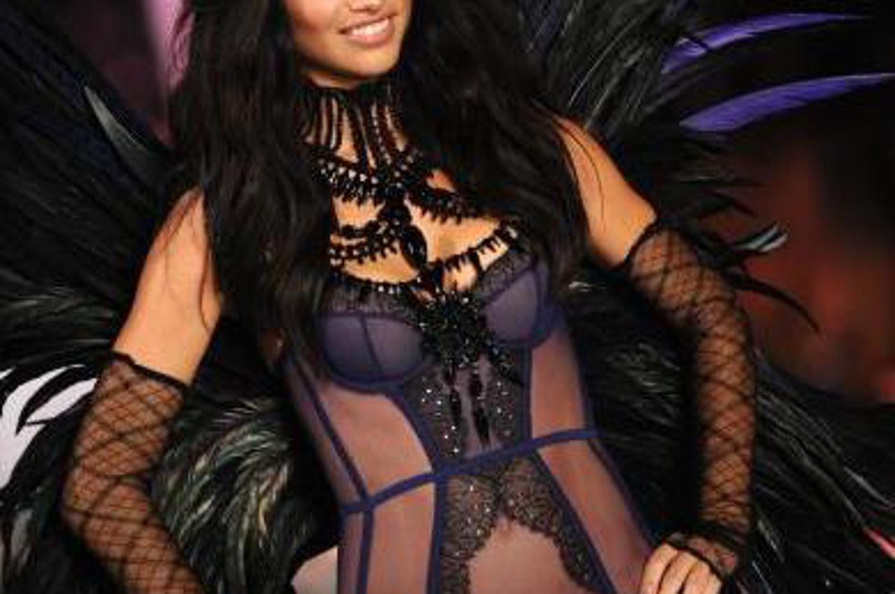 adriana lima