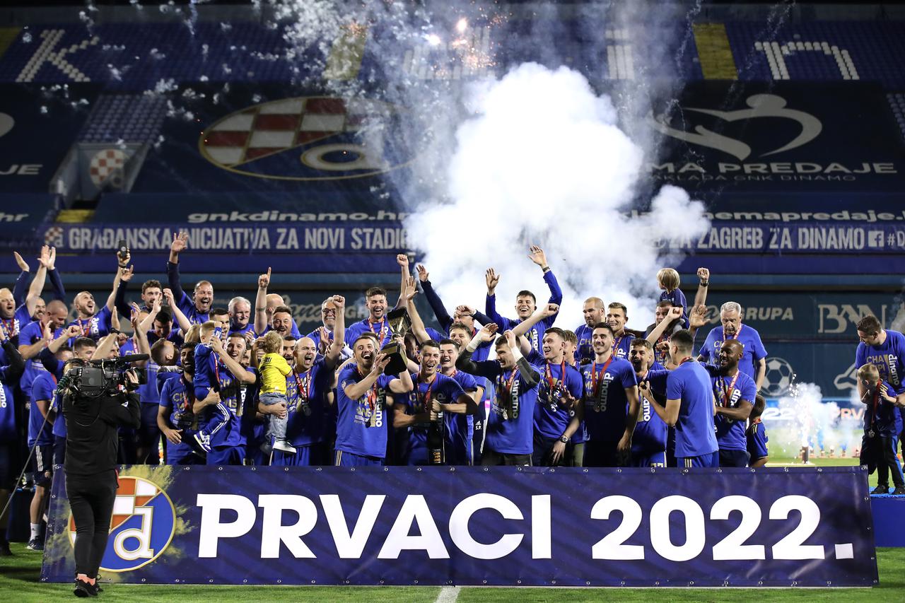 Dinamo podignuo pehar za nalov prvaka Hrvatske 