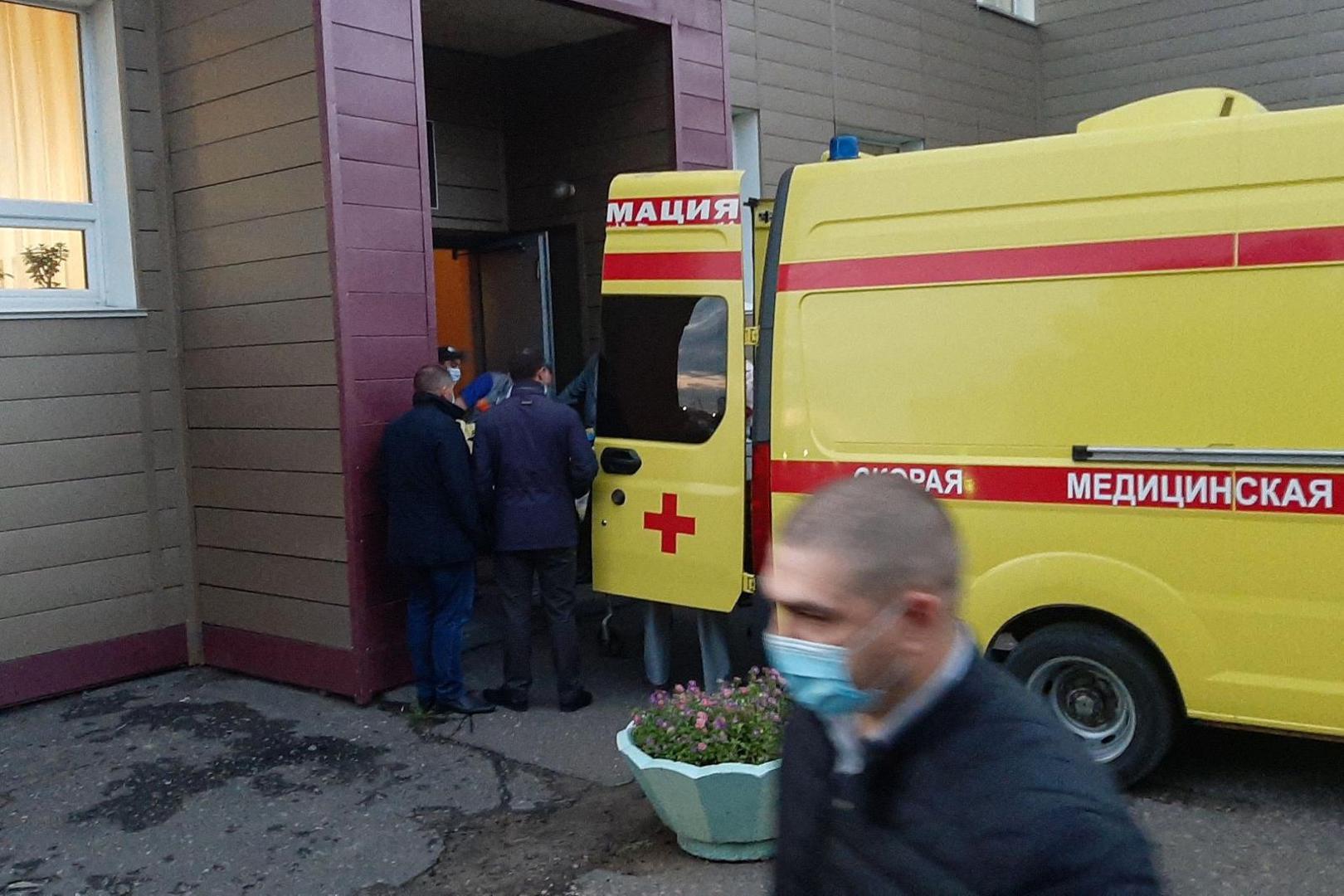 OMSK, RUSSIA - AUGUST 22, 2020: An intensive care ambulance prepares to take Russian opposition activist Alexei Navalny in an induced coma from Omsk Emergency Hospital No 1 to the airport as part of his transfer to Germany for further treatment. Head of the Anti-Corruption Foundation (FBK), Navalny felt bad aboard a passenger plane from Tomsk to Moscow on August 20 and was brought to hospital in Omsk with poisoning symptoms. Alexei Petrov/TASS Photo via Newscom Newscom/PIXSELL