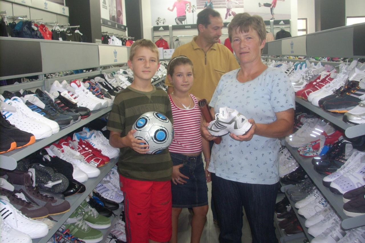 'outlet1_ivj_zag_200810'