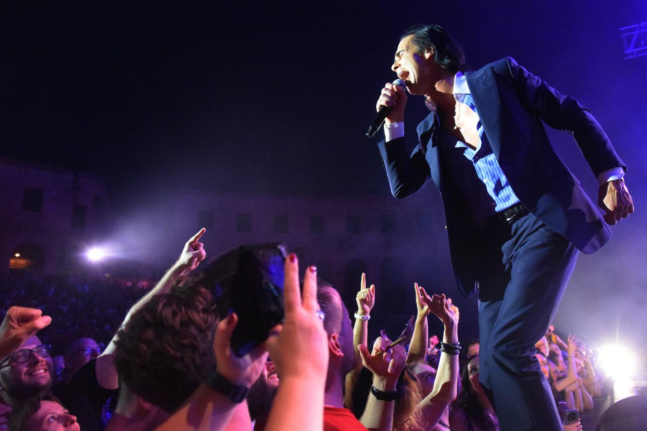 Pula: Nick Cave napunio Arenu i drugu večer