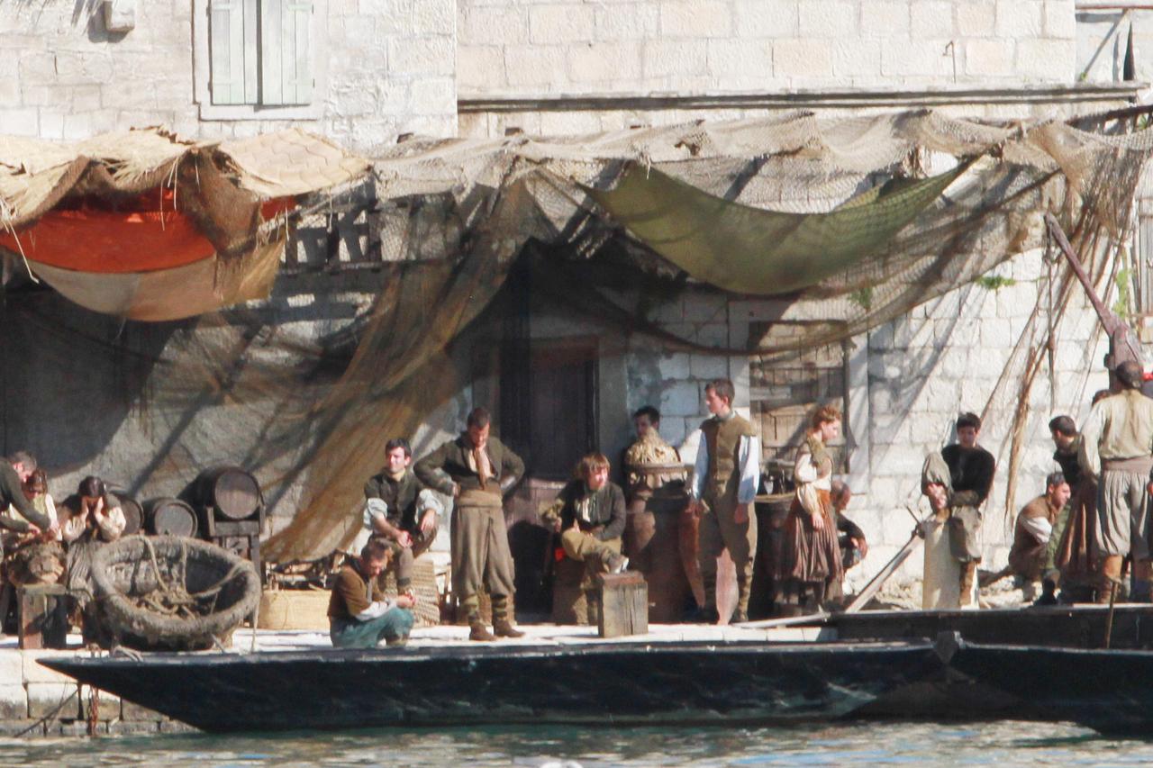 Igra prijestolja Kaštel gomilica