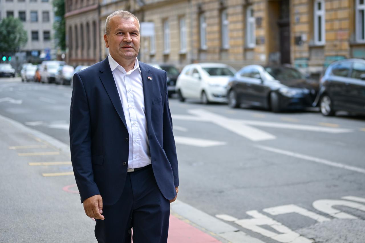 Zagreb: Dolazak članova HDZ-a na sjednicu šireg Predsjedništva stranke
