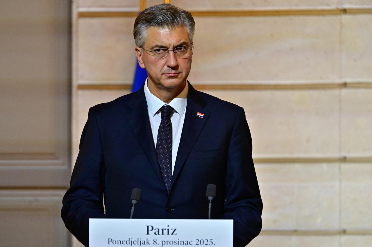 Francuski predsjednik Emmanuel Macron i hrvatski premijer Andrej Plenković održali su konferenciju za novinare nakon sastanka u Elizejskoj palači u Parizu