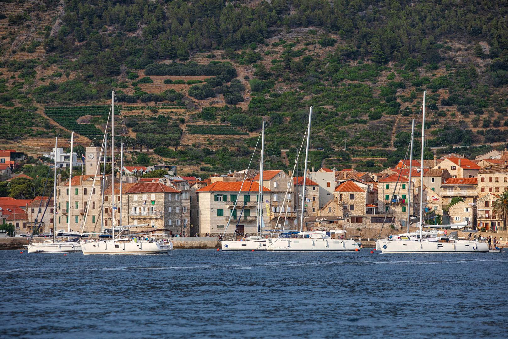 25.07.2021., Komiza, Otok Vis -  Komiza se nalazi na zapadnoj strani otoka Visa u dubokom Komiskom zaljevu. Photo:Davor Javorovic/PIXSELL