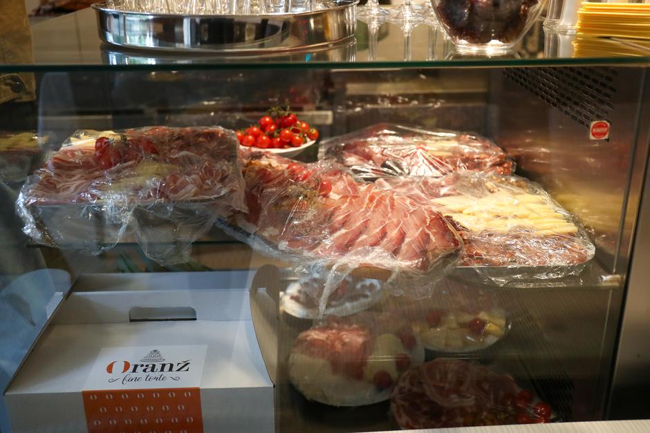 Zagreb: Doček izbornih rezultata u stožeru Ivana Pernara