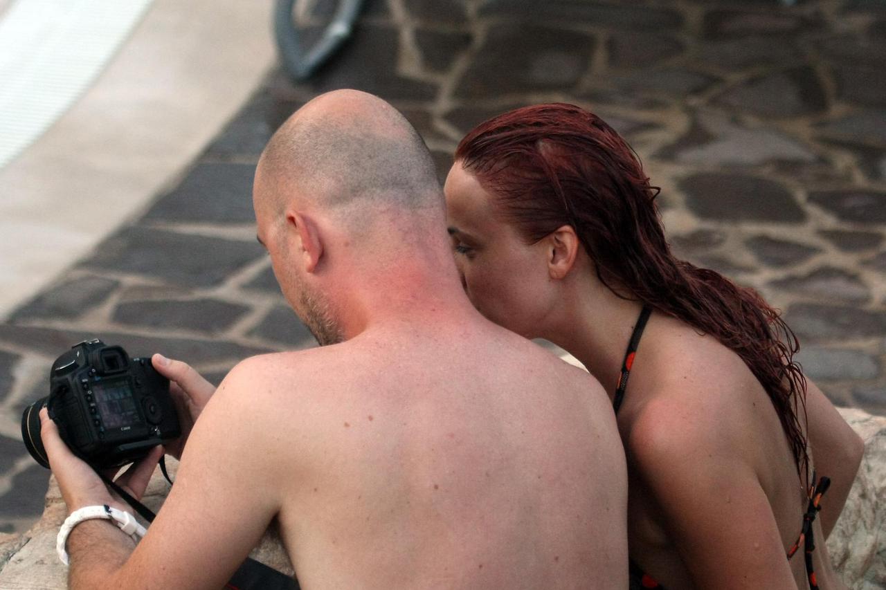 Hvar: Boris ?ur?evi? i Valerija Novak uživaju u kupanju na bazenima