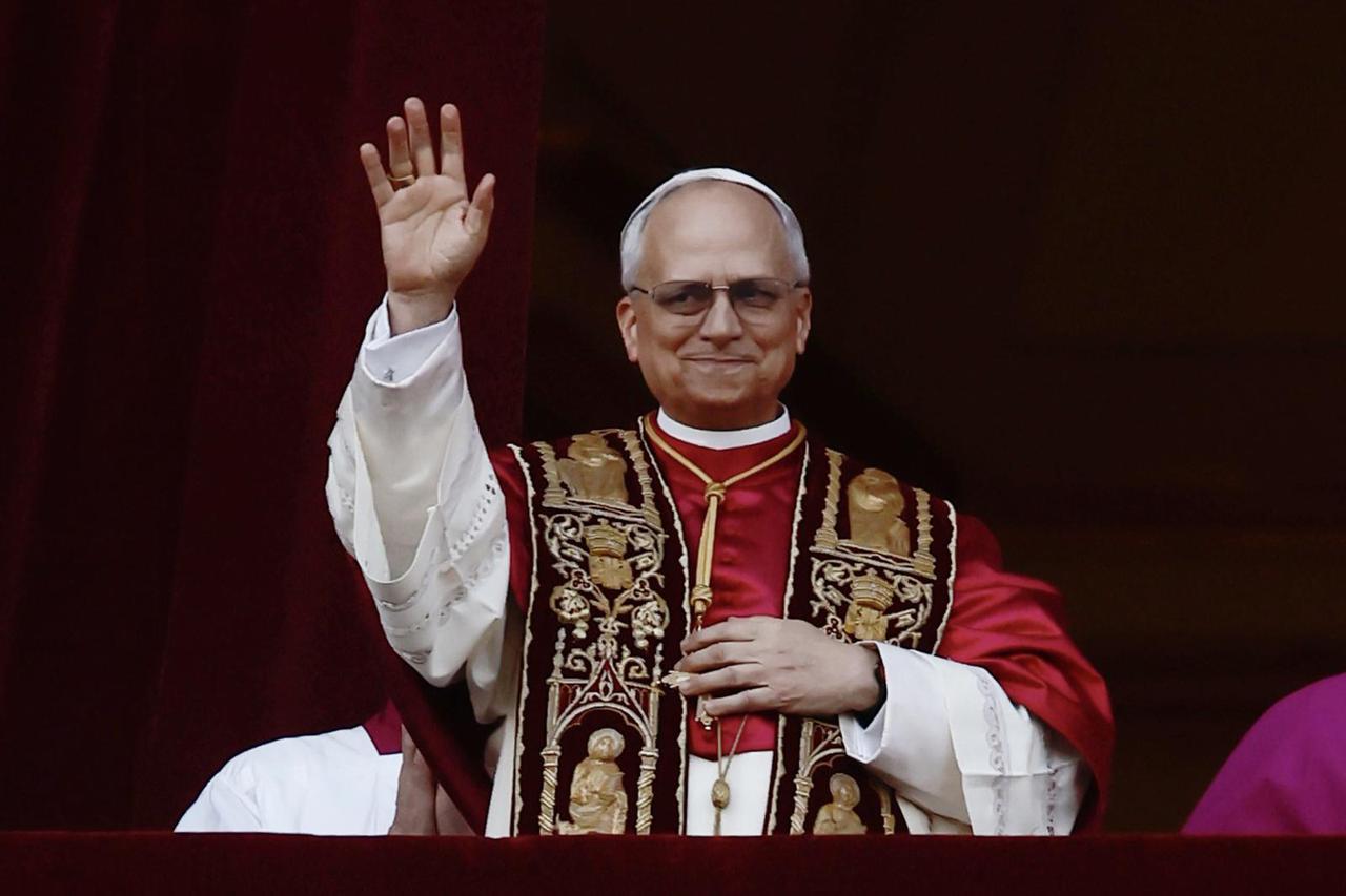Vatikan: Novoizabrani Papa Lav XIV. obratio se vjernicima