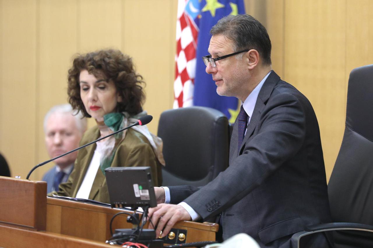 Zagreb: U Saboru minuta šutnje za žrtve ukrajinskog naroda u borbi za slobodu