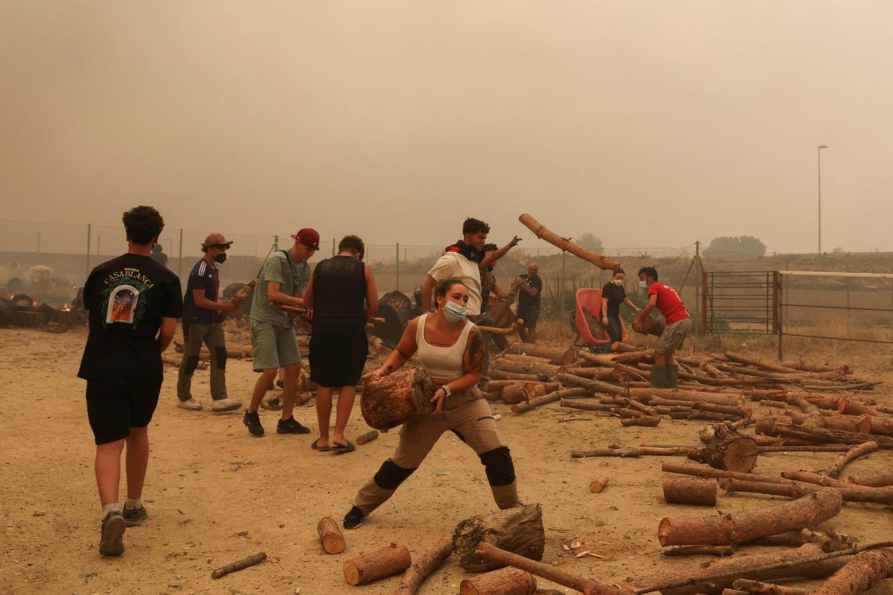 Wildfire in El Tiemblo, Spain