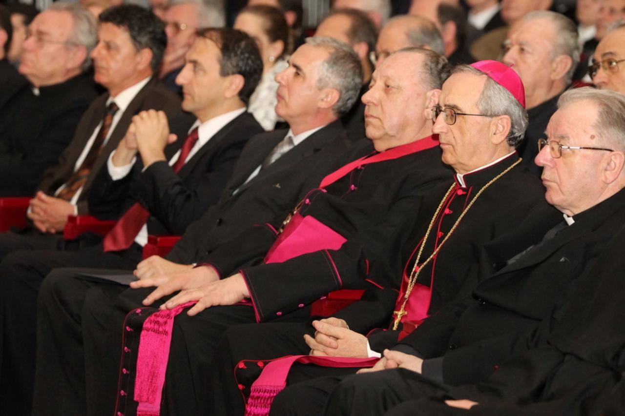 nadbiskup želimir puljić