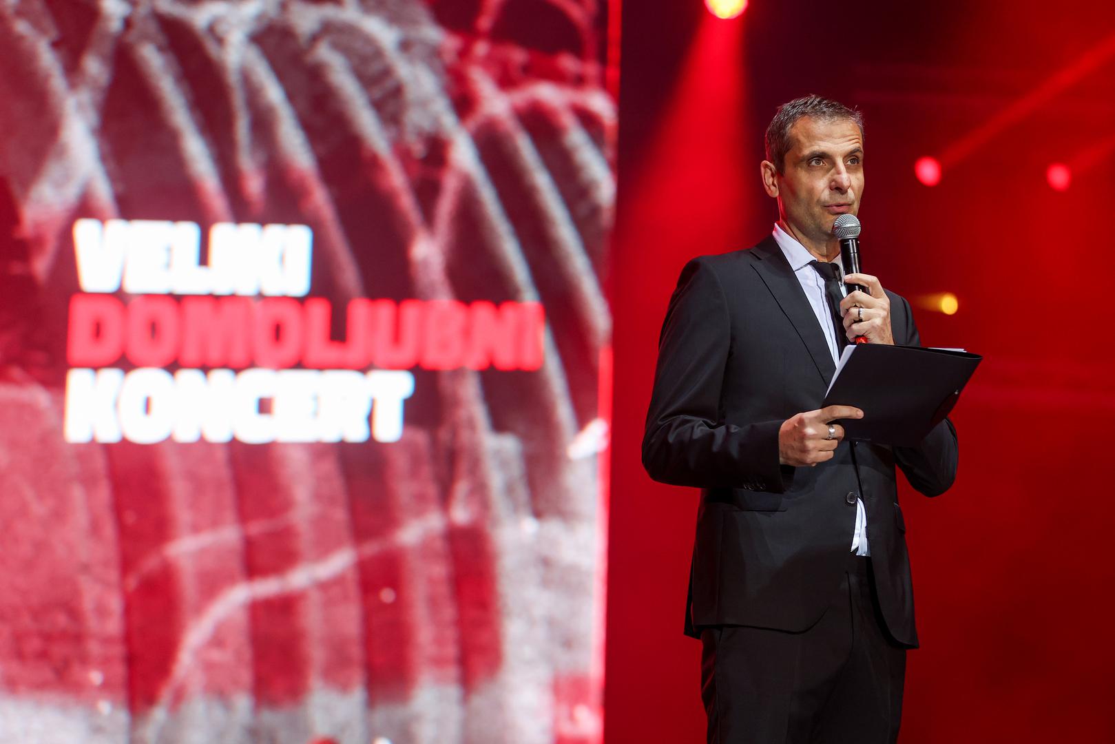 Jedan od najemotivnijih trenutaka večeri bio je nastup desetogodišnjeg Marina Vrgoča, glazbenog “čuda od djeteta”, pobjednika prve sezone showa The Voice Kids Croatia i predstavnika Hrvatske na ovogodišnjoj Dječjoj Euroviziji. Njegov nastup, pun iskrenog ponosa i dječje radosti, simbolizirao je novu generaciju koja s ponosom živi i pjeva Hrvatsku.