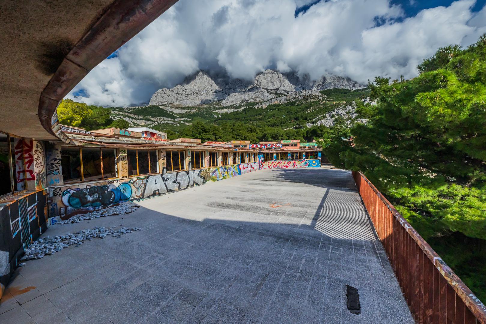 Građevina je bila osmišljena tako da svaka soba bude prirodno ventilirana, bez obzira na smjer vjetra, što je u kombinaciji s mediteranskom klimom stvaralo idealne uvjete za liječenje djece s respiratornim problemima