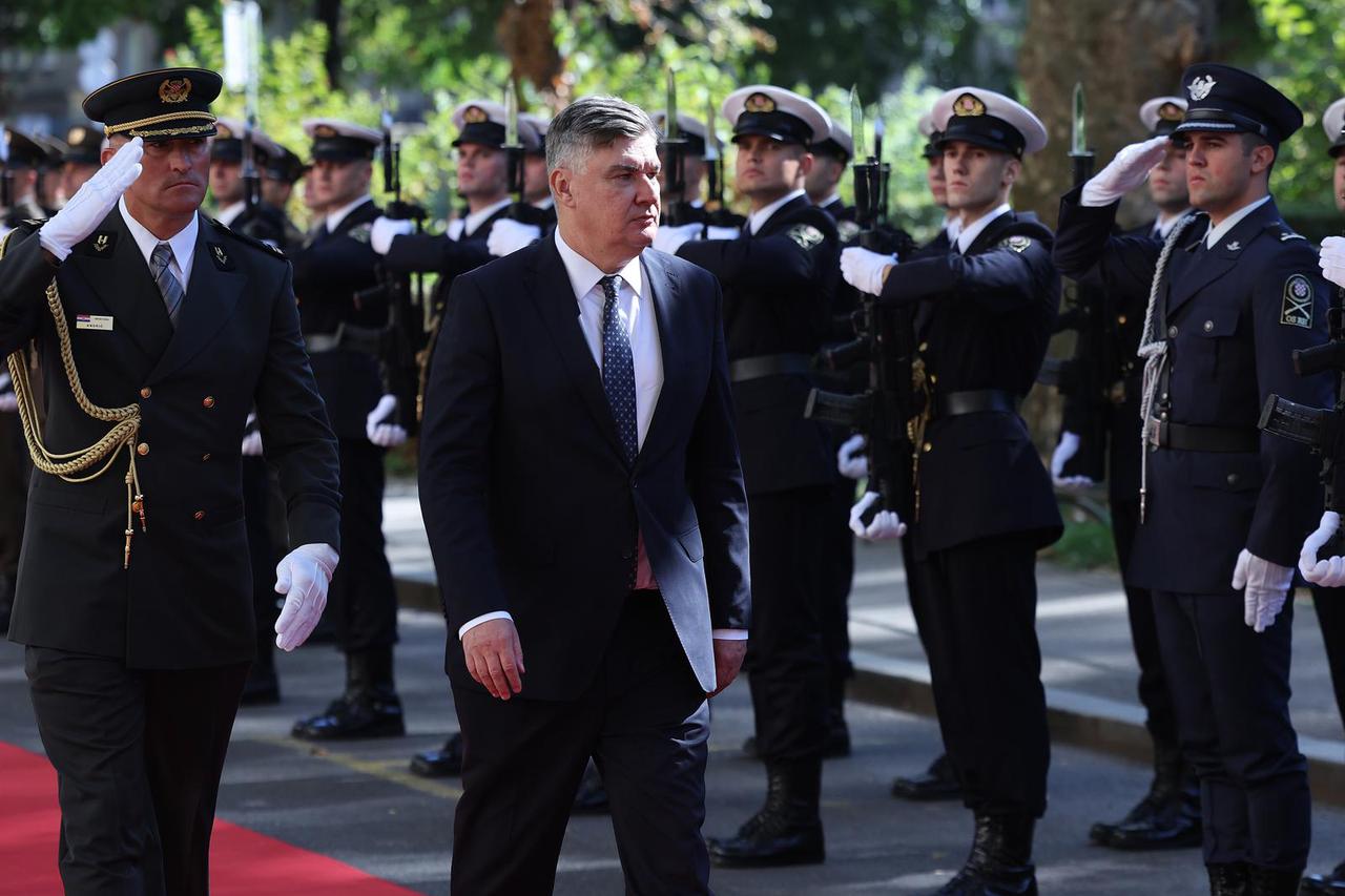 Zagreb: Zoran Milanović održao sastanak s načelnikom Glavnog stožera OSRH 
