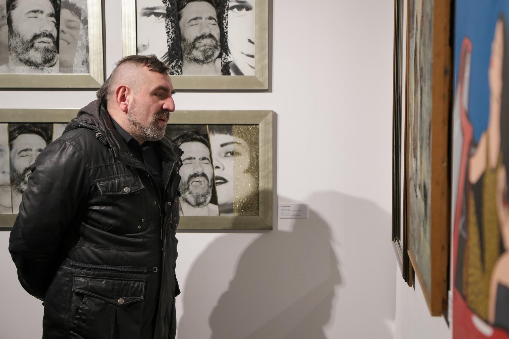 Riječ je o tematskoj izložbi iz fundusa Muzeja grada Koprivnice koja kroz radove više generacija hrvatskih umjetnika istražuje prikaz i značenje ženskog tijela u umjetnosti i društvu, razmatra pitanja dostojanstva, identiteta, ravnopravnosti i društvene uloge žene