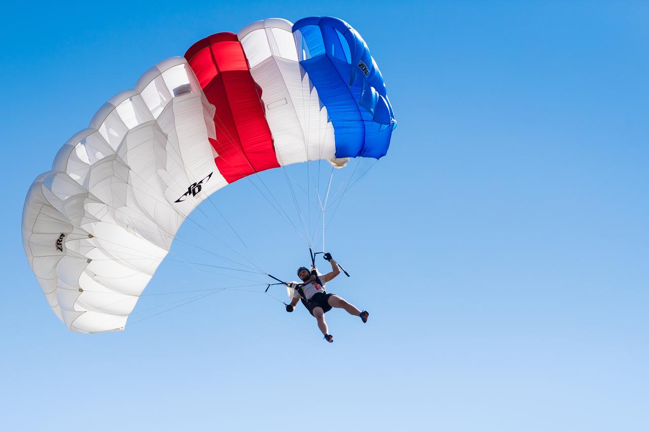 Na sportskom aerodromu u Sinju održan je 31. Alkarski padobranski kup