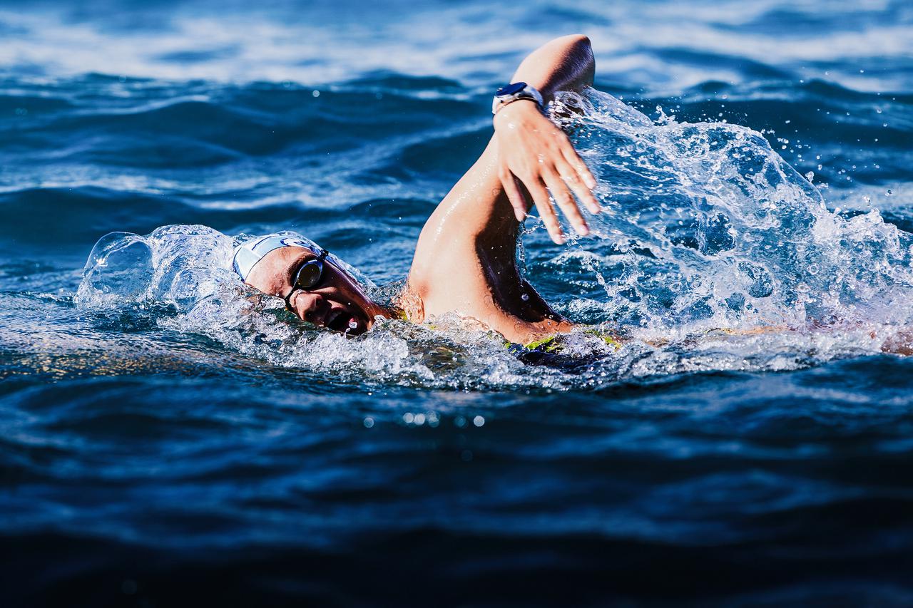 Split: Trening hrvatske daljinske plivačice Dine Levačić za vrijeme koronavirusa