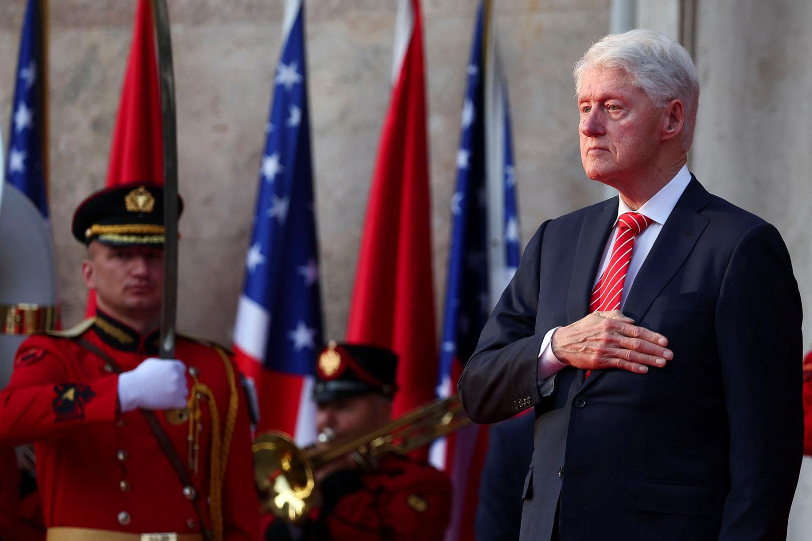 Bill Clinton - bivši američki predsjednik - 184 cm