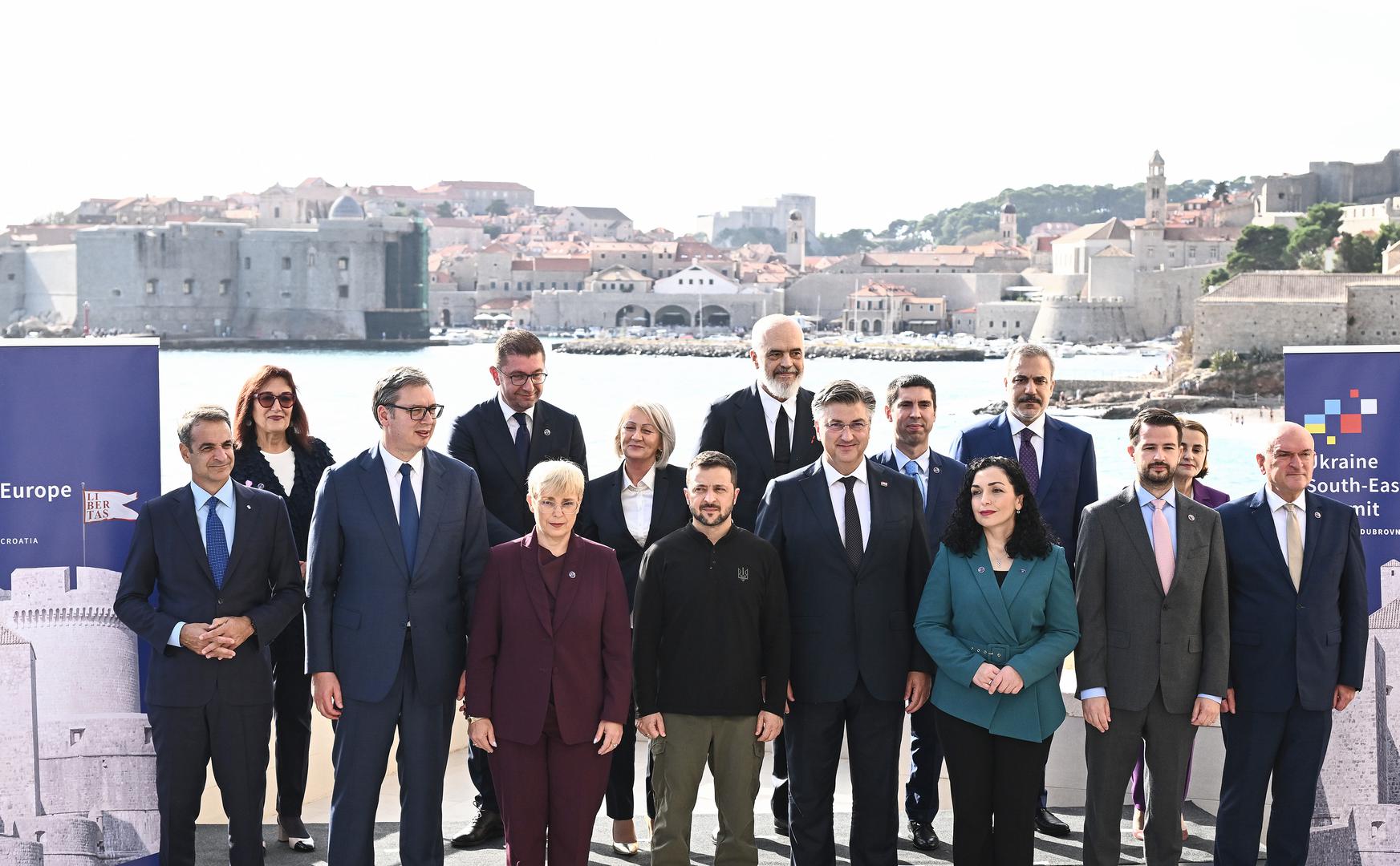 09.10.2024., Dubrovnik, Predsjednik Vlade Republike Hrvatske Andrej Plenkovic i predsjednik Ukrajine Volodimir Zelenski domacini su 3. sastanka na vrhu Ukrajina – Jugoistocna Europa, koji se odrzava u Dubrovniku. Dolasci predsjednika drzava i vlada. Predsjednik Vlade Andrej Plenkovic i predsjednik Ukrajine Volodimir Zelenski docekali su predsjednike drzava i vlada koje sudjeluju na Summitu. Photo: Marko Lukunic/PIXSELL