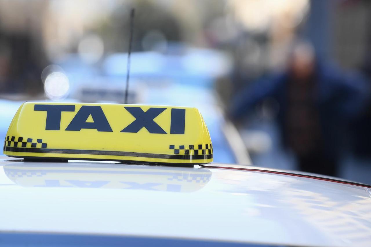 Zagreb: Zbog epidemije koronavirusa taksisti imaju sve manje posla