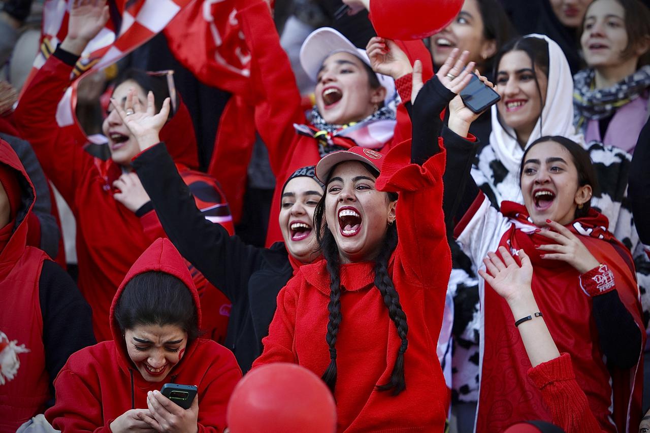 Women Allowed In Football Stadiums - Iran