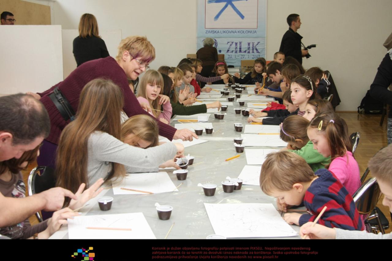 '23.01.2012., Karlovac - U djecjem domu Vladimir Nazor otvorena 39. zimska likovna kolonija ZILIK. Prvog dana kolonije sa djecom je radio likovni umjetnik Igor Modric. Photo: Kristina Stedul Fabac/PIX