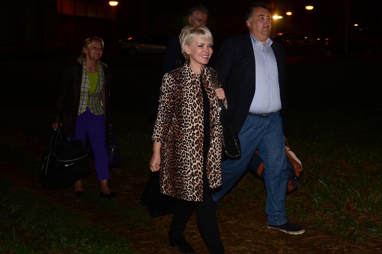 Miho Glavić predsjednik je uprava i suvlasnik tvrtki AWT International i Fairtrade, poslovni je partner Agrokora, a njegova tvrtka AWT pokrenula je predstečajnu nagodbu zbog neisplaćenih mjenica Konzuma