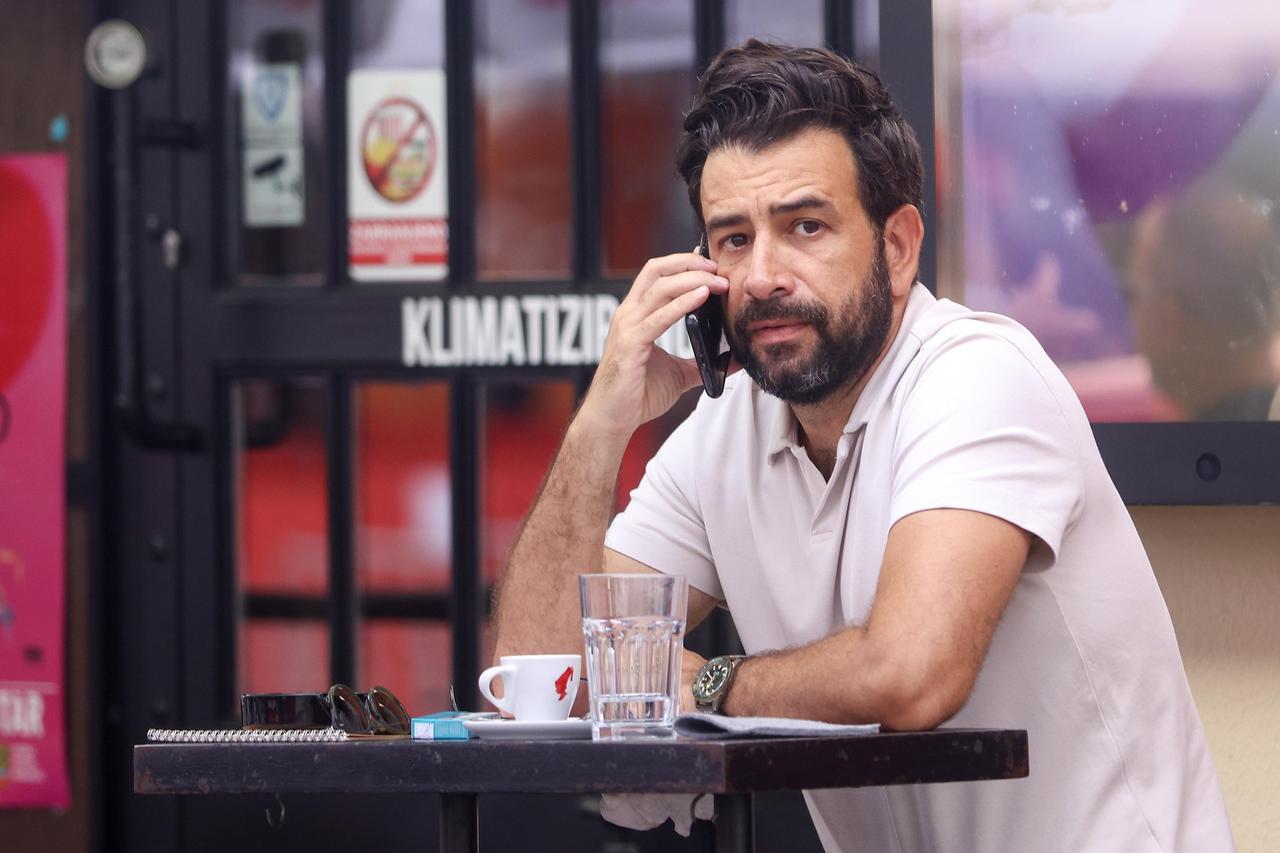 Sarajevo: SFF - Janko Popović Volarić na kavi u blizini festivalskog trga