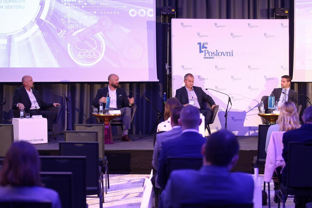 Zagreb: Konferencija Smart Industry, panel diskusija: Stanje u domaćem realnom sektoru