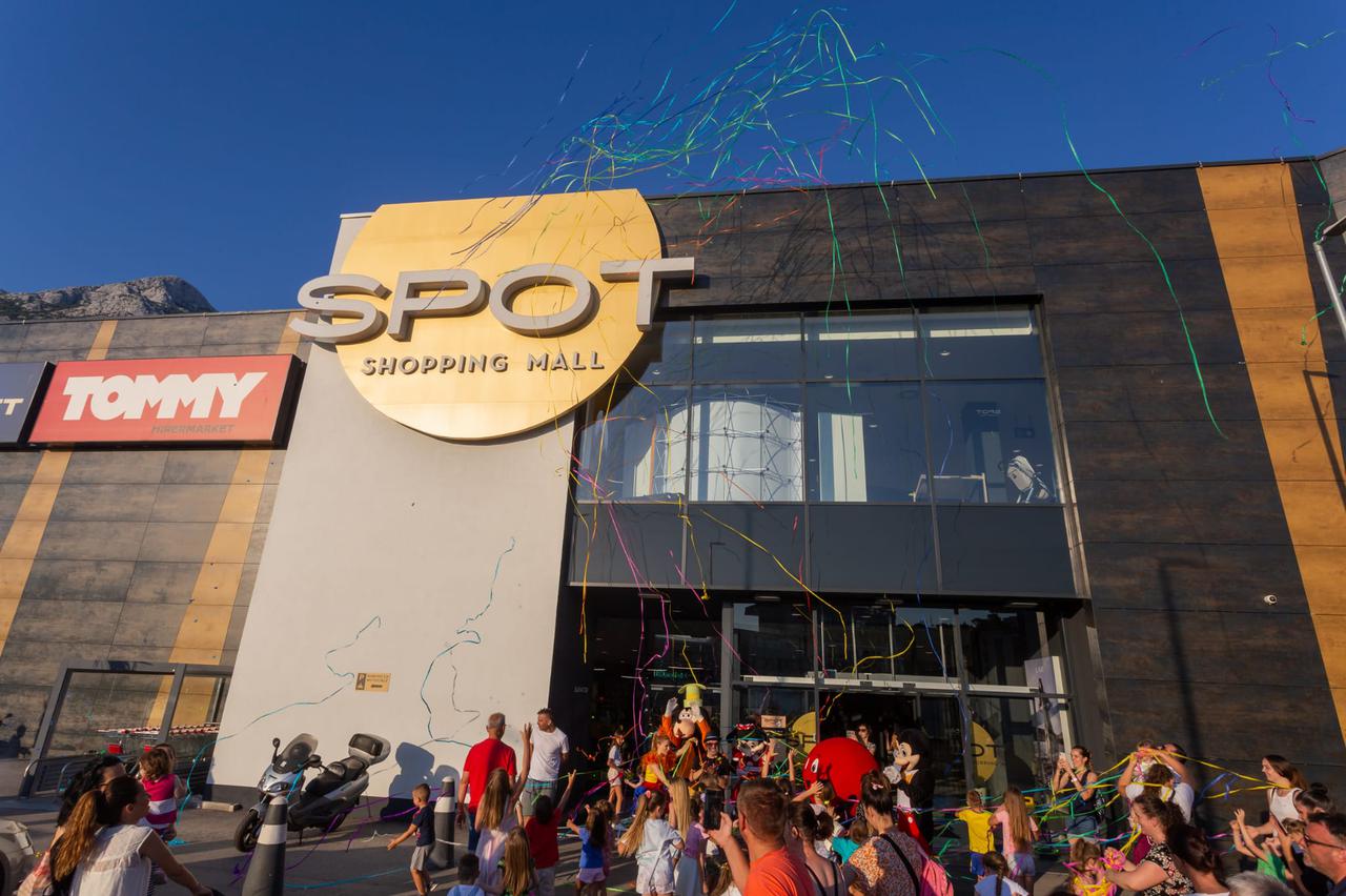 SPOT shopping mall, Makarska
