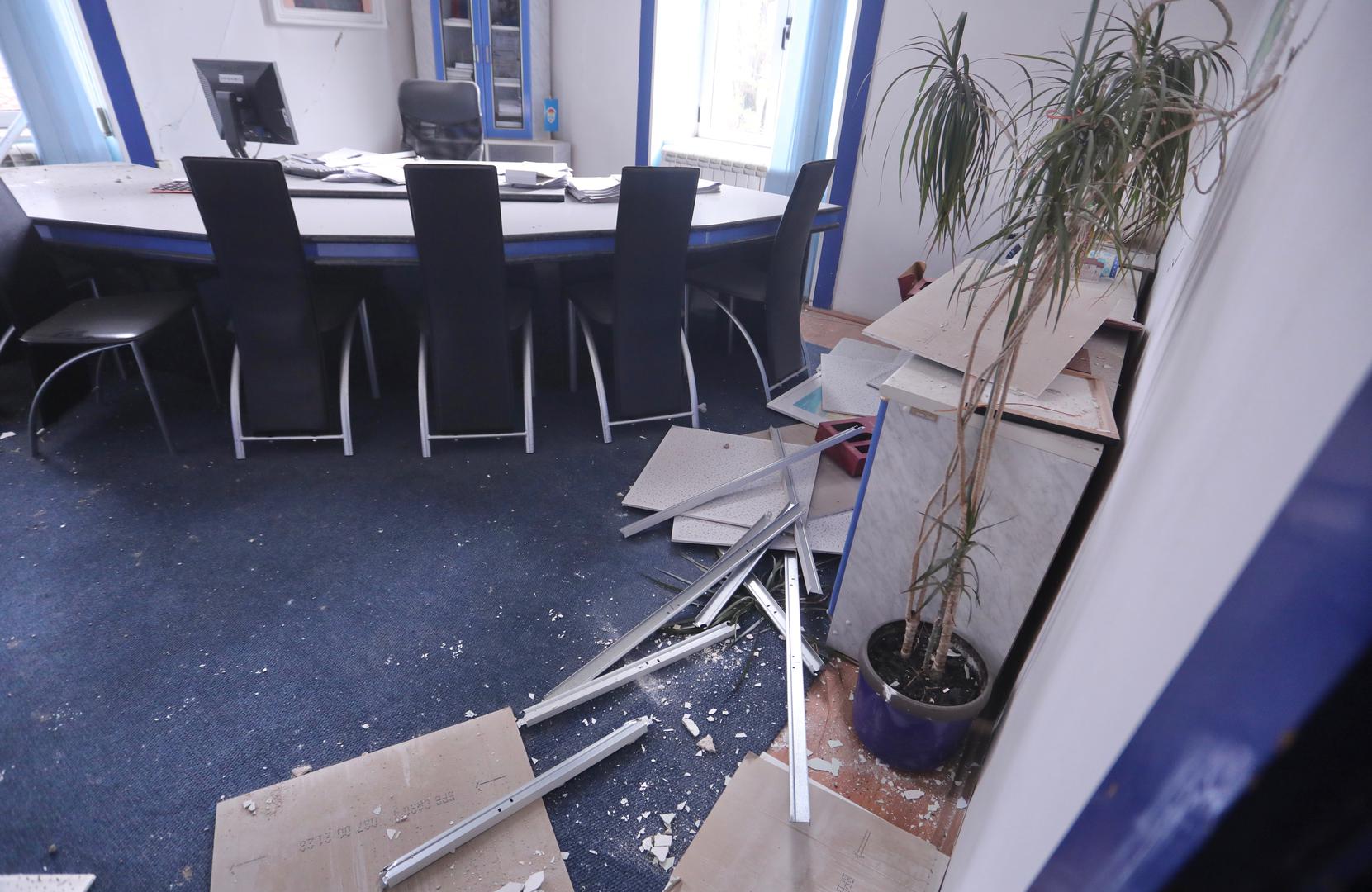 23.04.2022., Ljubinje, Bosna i Hercegovina  - Epicentar potresa u Ljubinju nedaleko od Stoca gdje je najvise stradala zgrada opcine. Photo: Ivo Cagalj/PIXSELL