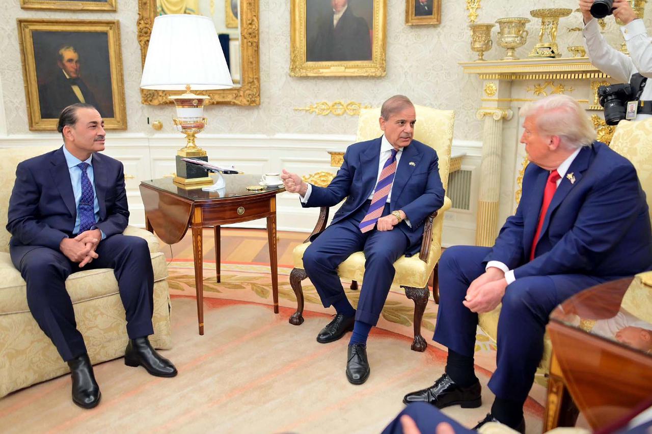 Missing Headline 2025-09-26