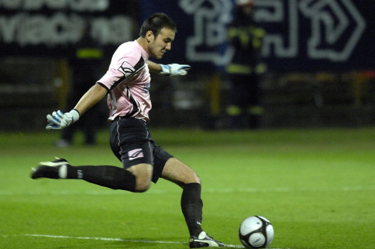 'sport  Zagreb,12.09.2009.  7. kolo prve HNL Nogometna utakmica izmedju Inter Zapresica i Dinama. Matej Delac Photo: Sasa Zinaja/Vecernji list'