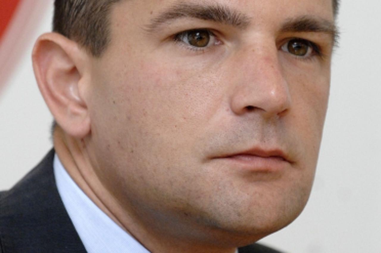 'posavec_nn_var_130610'