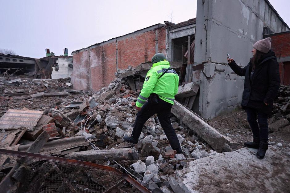 Ruski raketni napad uništio infrastrukturni objekt u , Kharkivu