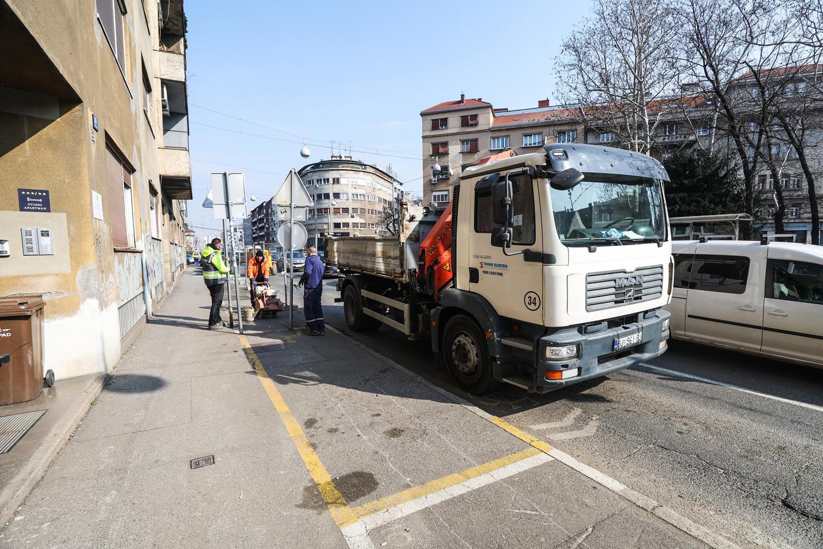 Za vrijeme radova neće biti izmjena u tramvajskom prometu. Iz gradske uprave mole sudionike u prometu da prate privremenu signalizaciju i prilagode vožnju novoj regulaciji