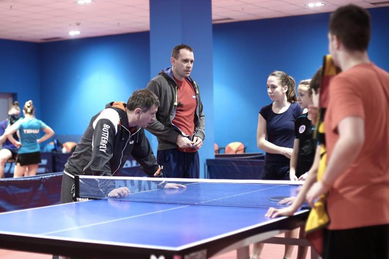 Stolni tenis, akademija Dragutin Šurbek