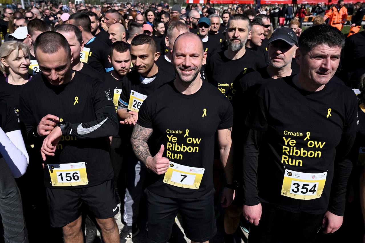 Zagreb: Na Bundeku organizirana utrka "Yellow Ribbon Run Pobijedimo predrasude" u kojoj je sudjelovao i ministar Habijan