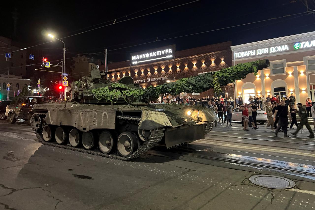 Russian Wagner fighters start pulling out of Rostov-on-Don