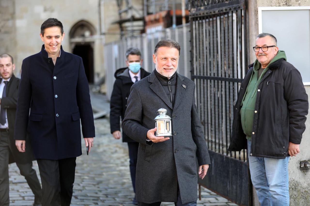 Zagreb: Tradicionalno Betlehemsko svjetlo mira stiglo u Hrvatsku