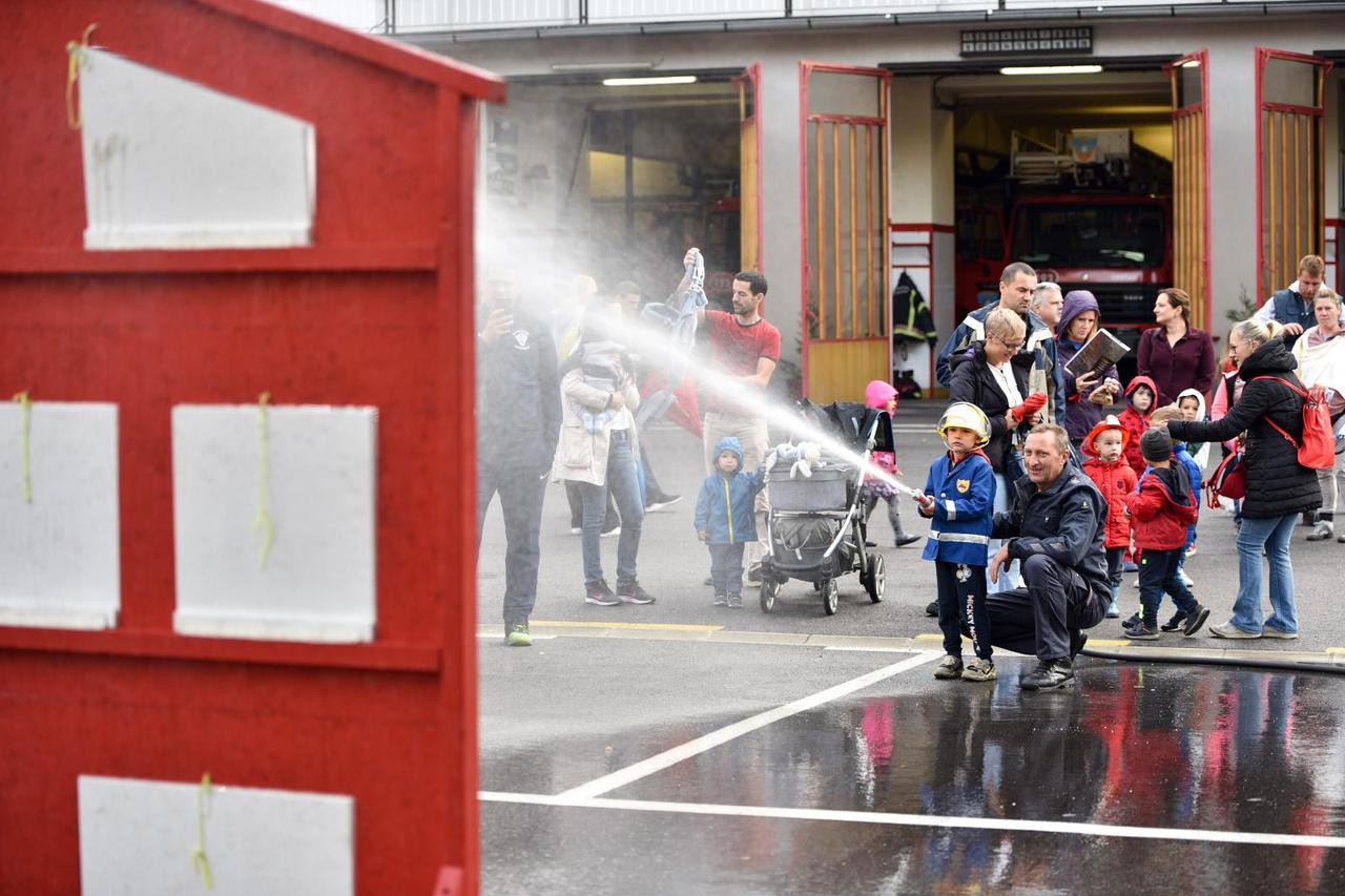 Dan otvorenih vrata Javne vatrogasne postrojbe Grada Zagreba