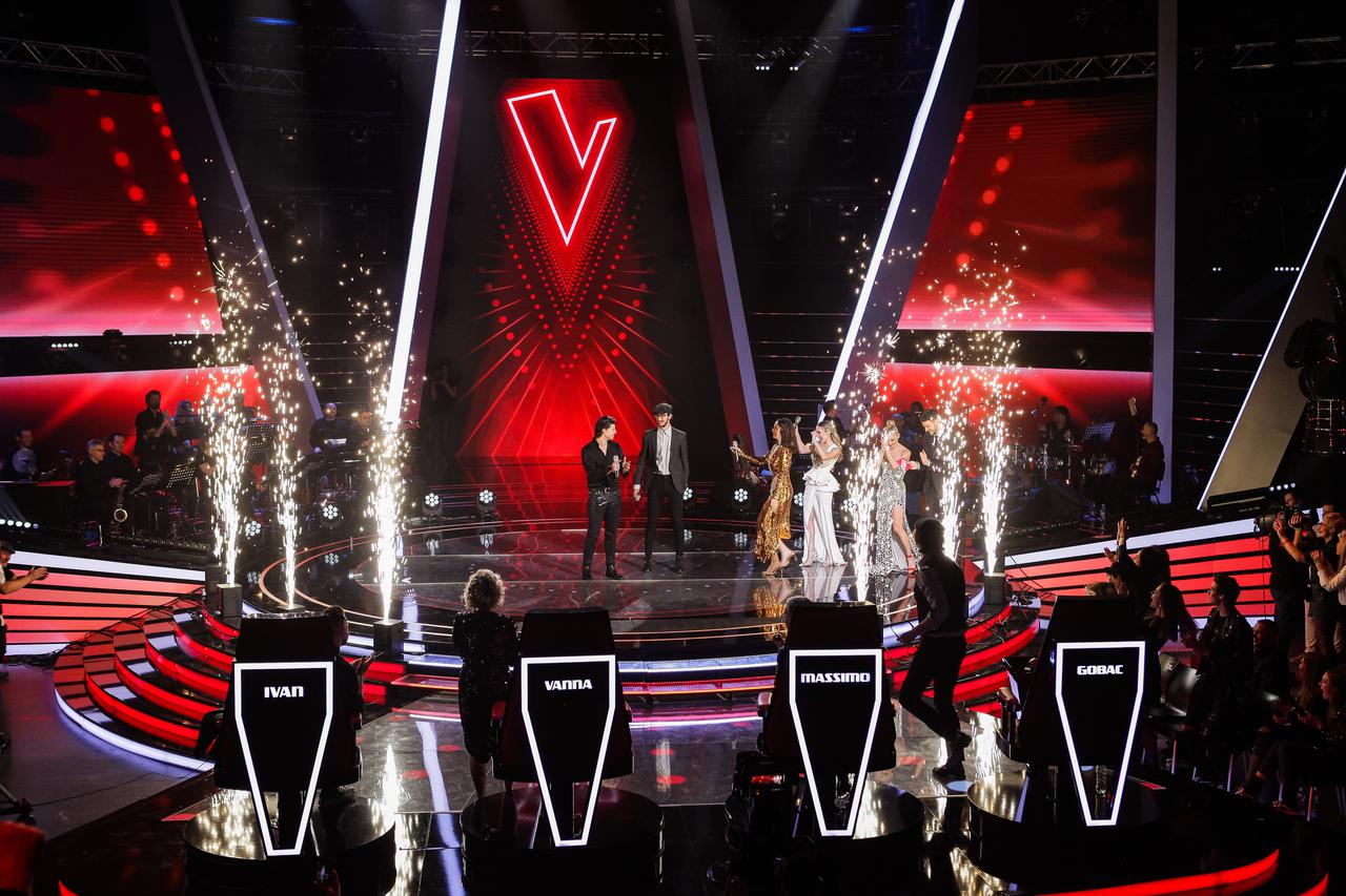 Nakon što je sve rasplakao s pjesmom njezina oca, javila se i dirnuta Ella Dvornik