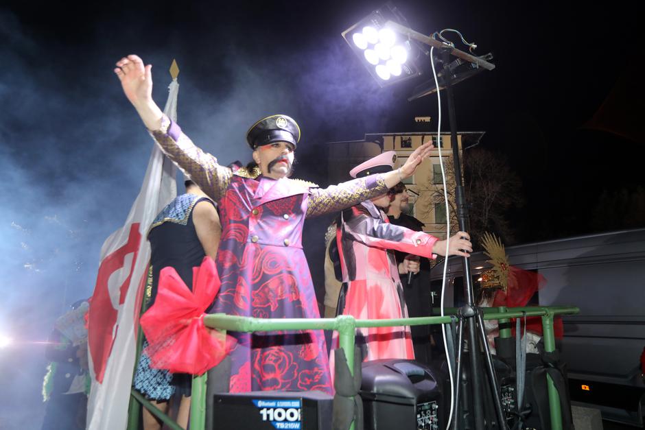 Opatija: Let 3 traktorom stigao ispred dvorane gdje ?e nastupiti na Dori 